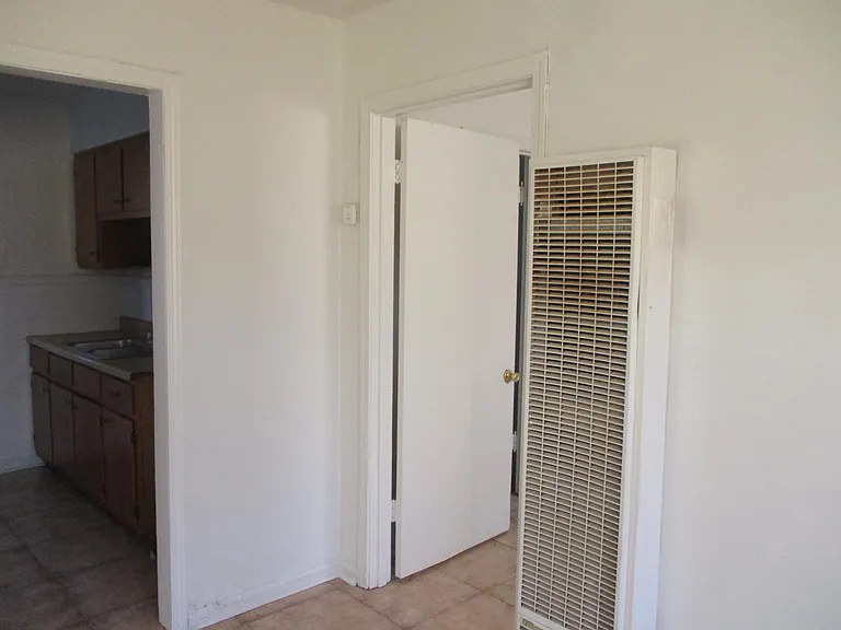 2196 Castex St — Photo 7