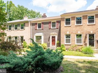9277 Bailey Ln, Fairfax, VA 22031