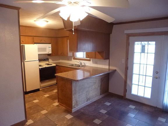 Dining room looking into kitchen