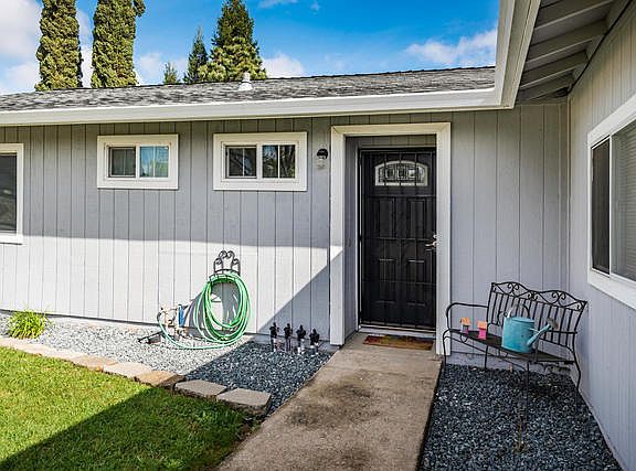 4th image of 8309 Villa Oak Dr