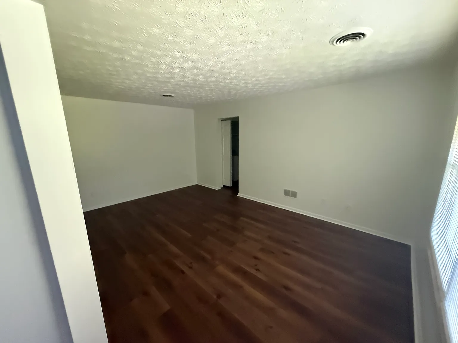 2 bed, 865 sqft, $1,250 — Photo 4