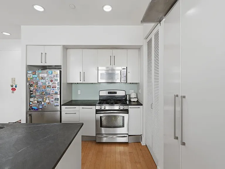 4 Beacon Way #1613 — Photo 9