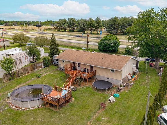 2nd image of 15699 Young Rd