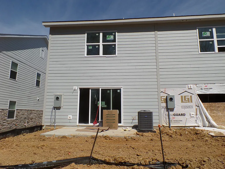 6910 Eddy Point Ln — Photo 3