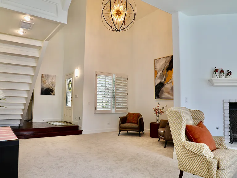 2411 Monaco Dr — Photo 9