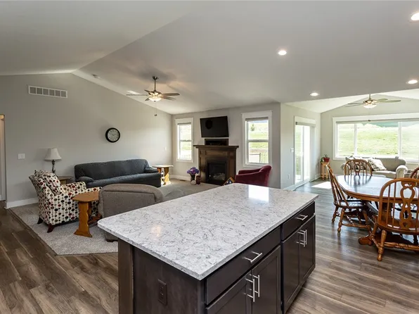 5413 NE Briarwood Dr, Ankeny, IA 50021