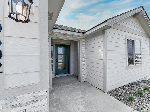 2nd image of 10602 Chinook Dr