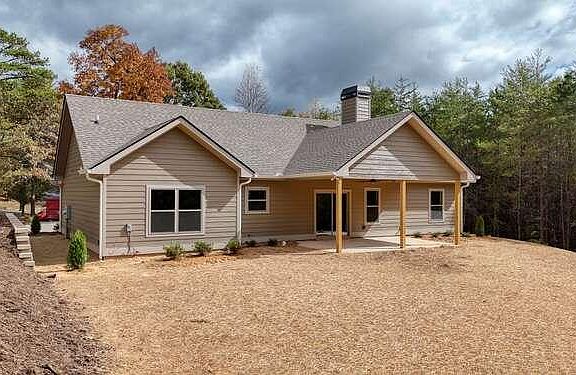 3rd image of 579 Ray Dr
