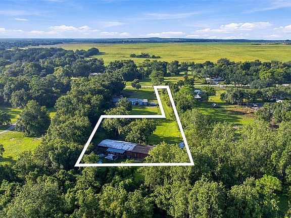 2nd image of 1435 POE ROAD