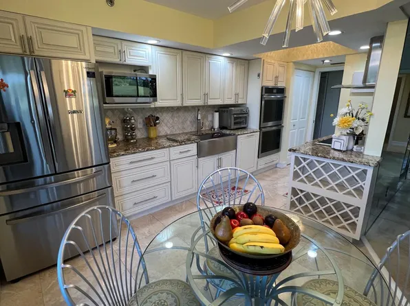 5257 S Fountains Dr S #105, Lake Worth, FL 33467