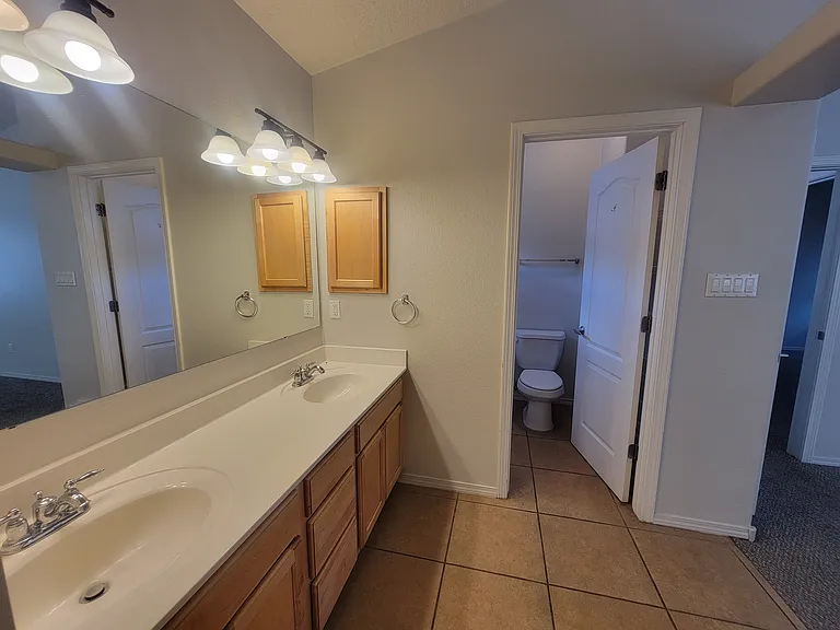 2202 Margarita Dr SE — Photo 31