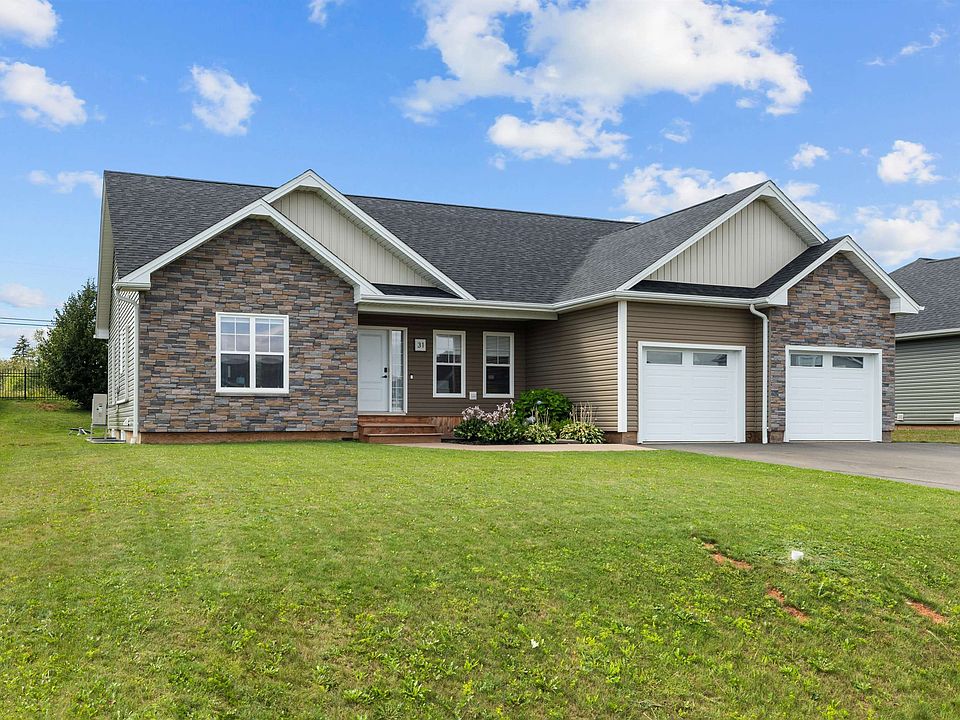 1st image of 31 Lantern Cres