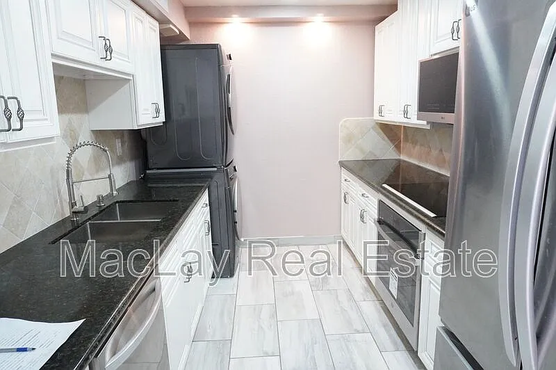 2 bed, 2.0 bath, 1118 sqft, $2,000 — Photo 3
