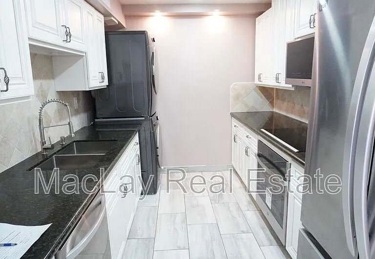 10444 N 69th St #107 — Photo 3
