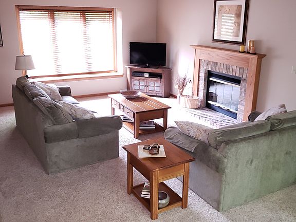 2nd image of 3999 S Woodhill Ln