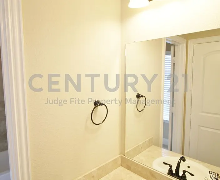 505 Clemson Ln — Photo 30