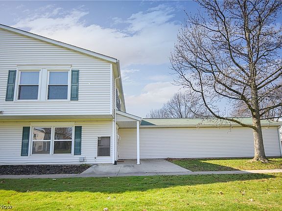 2nd image of 600 Canterbury Ln #B-9