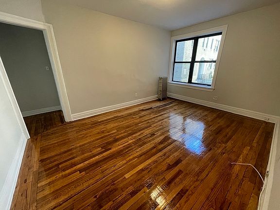 4th image of 32-35 30th St #1C