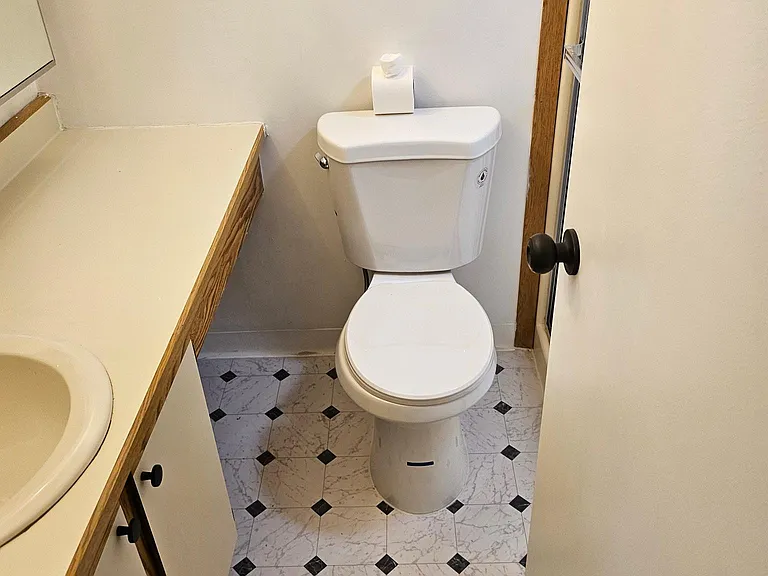1710 Tracey St #B — Photo 28