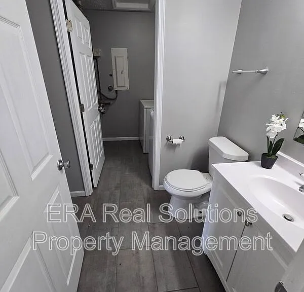 2721 Charles Dr — Photo 21