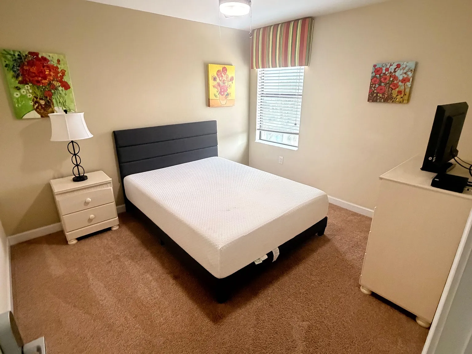 4 bed, 5.0 bath, 2842 sqft, $1,287 — Photo 2