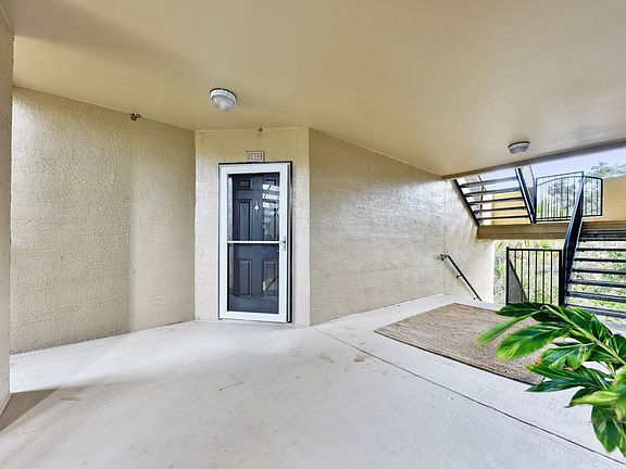 2nd image of 1701 The Greens Way APT 1822