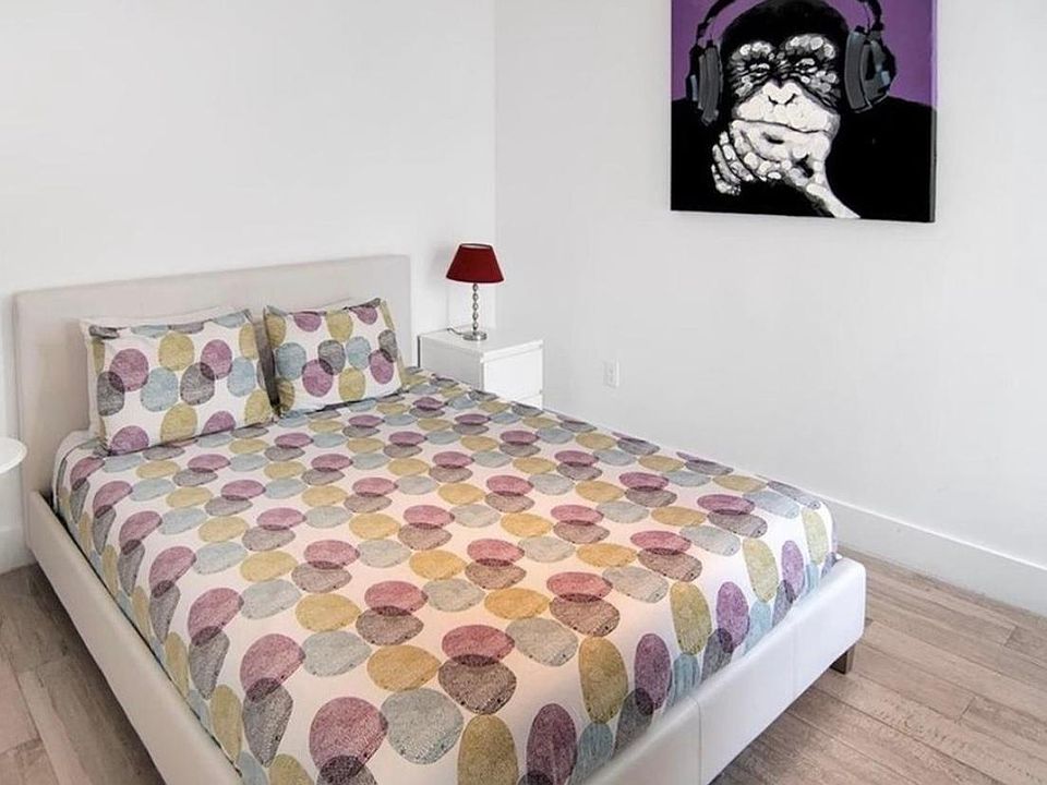 1st image of 811 Jefferson Ave #4