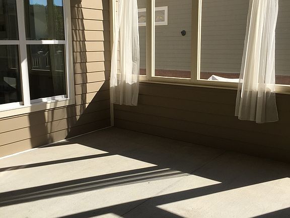 4th image of 1331 Jewell Ave