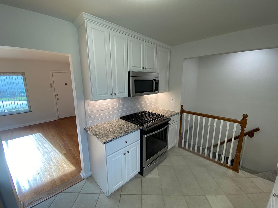 1st image of 9745 Hastings Dr