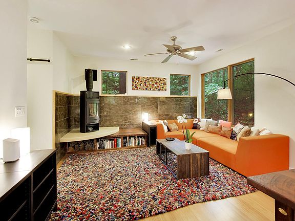 3rd image of 206 Tryon Farm Ln