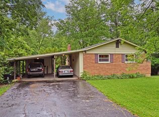 912 Meadow Ridge Dr, Cincinnati, OH 45245