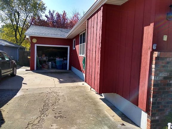 3rd image of 249 Wilson Ave