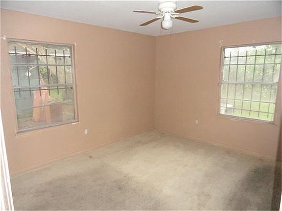 4th image of 5734 Lyndhurst Dr