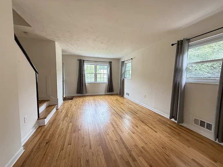 5835 Mount Vernon Dr — Photo 5