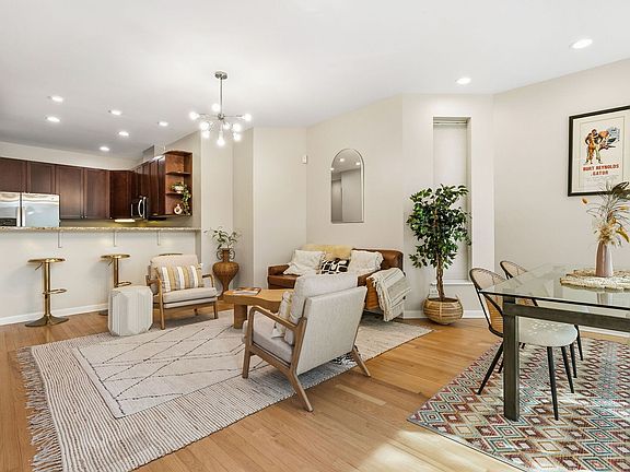 5th image of 3850 W Wrightwood Ave APT 1
