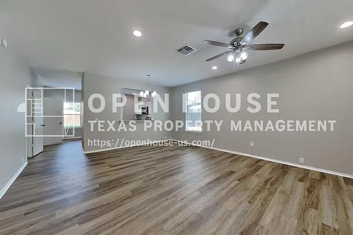 6211 Gillian Park Dr — Photo 4