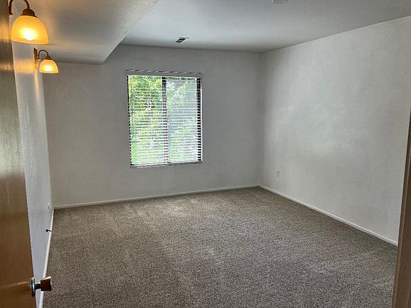 3rd image of 425 S 1000 E APT 301C