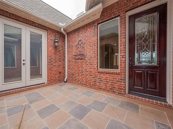4th image of 2711 King Point View Ln