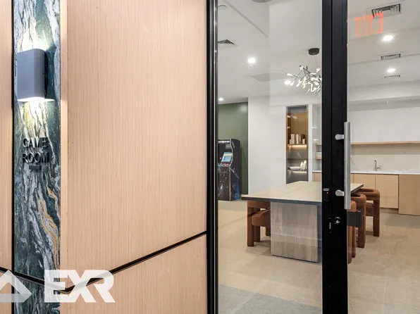 69 Adams Street image 23 of 28