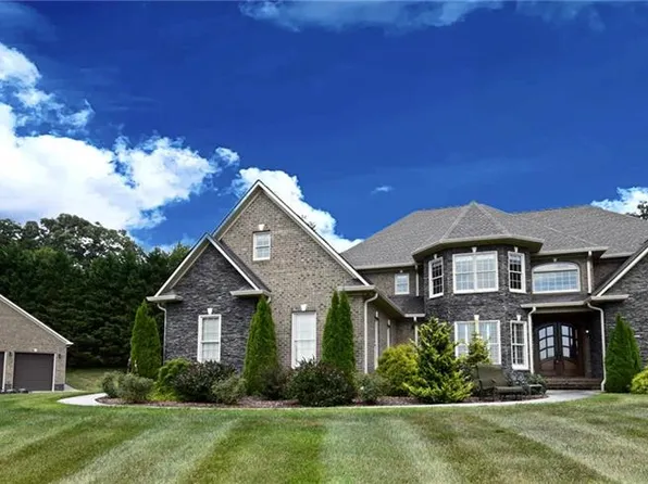 6403 Boone Trl, Millers Creek, NC 28651