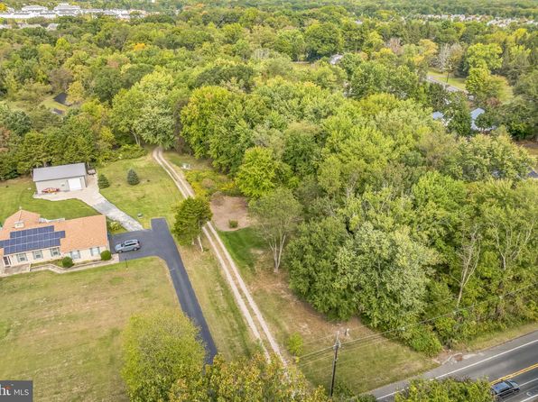 810 Mount Laurel Rd, Hainesport, NJ 08036