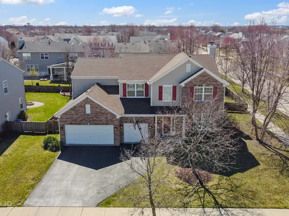 3043 Secretariat Ln, Montgomery, IL 60538