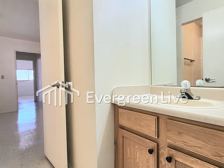 2263 Taos Ct — Photo 19