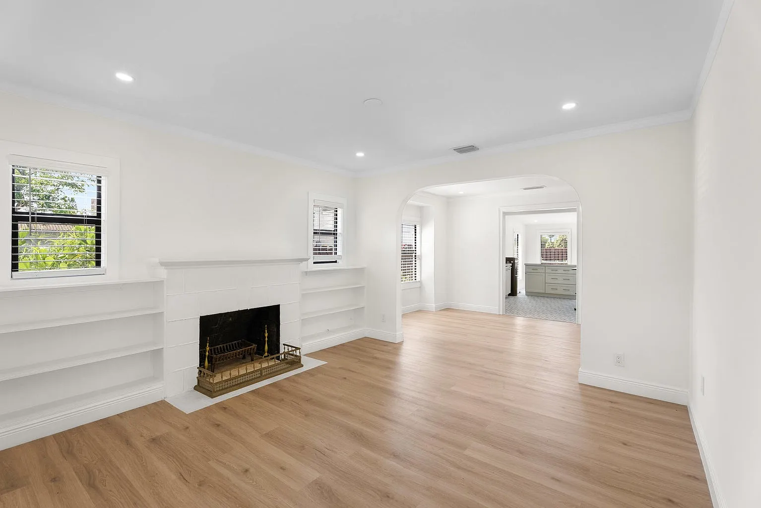 2 bed, 1238 sqft, $4,000 — Photo 1