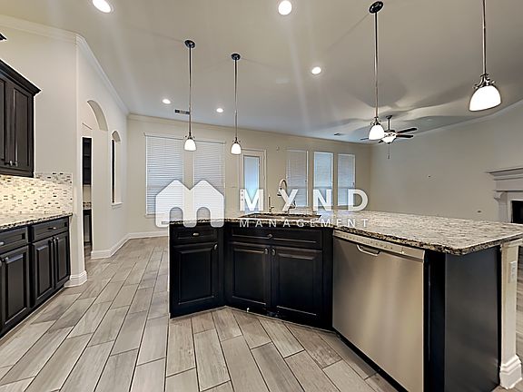 5th image of 2027 Scenic Hollow Ln