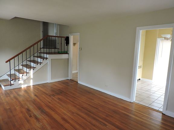 5th image of 9 Winthrop Ln #1