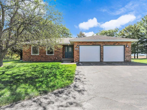 4877 Hahn Rd, Deforest, WI 53532