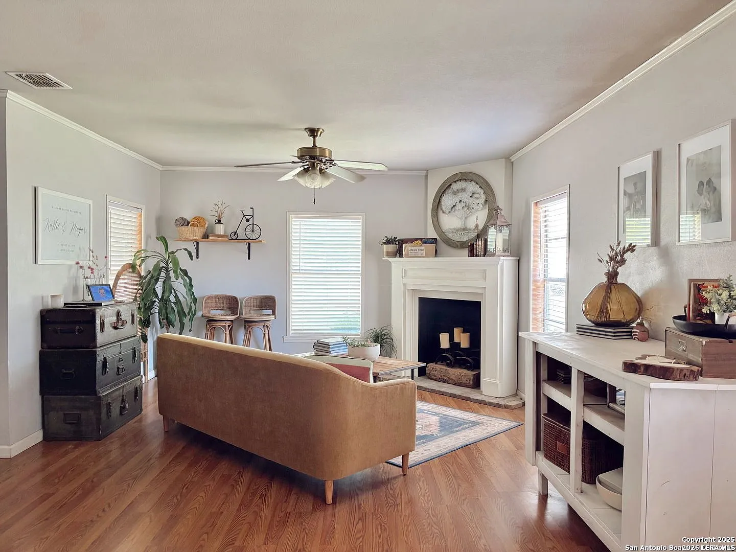 2 Bedroom / 2 Bath — Photo 3