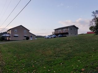 71 E End Rd, Smock, PA 15480