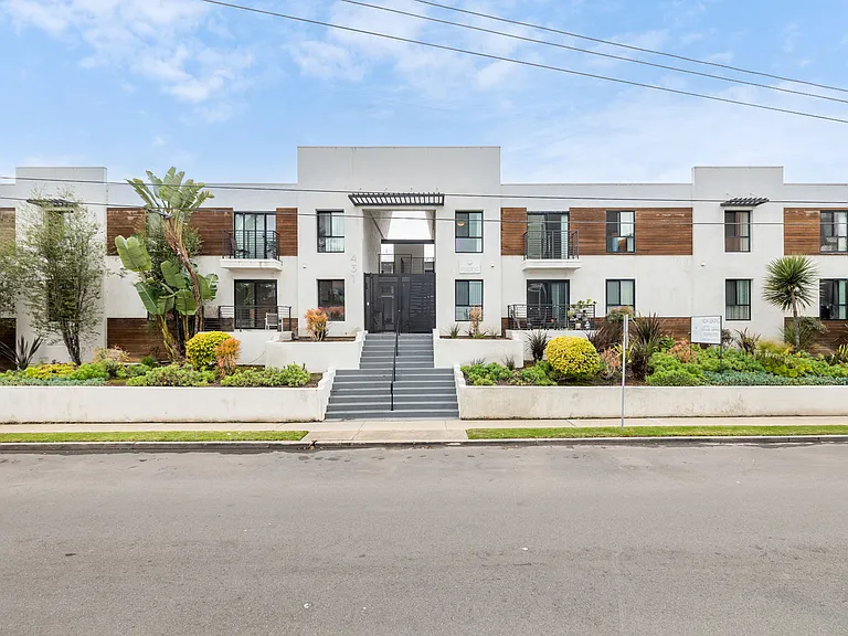 431 Indiana Street — Photo 18